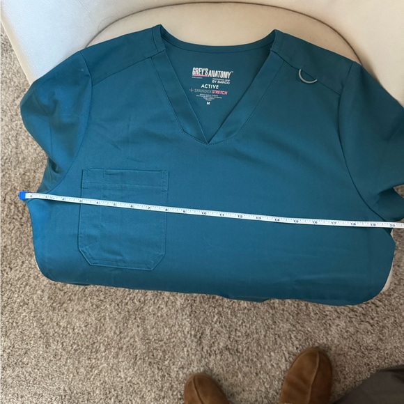 Grey’s Anatomy by Barco Scrub Top - Picture 5 of 6